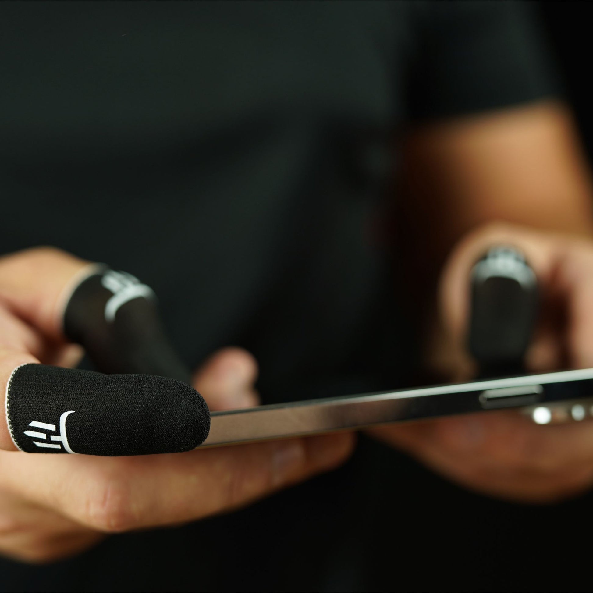 MinoanGZ finger sleeves for PUBG Mobile and COD Mobile anti-sweat